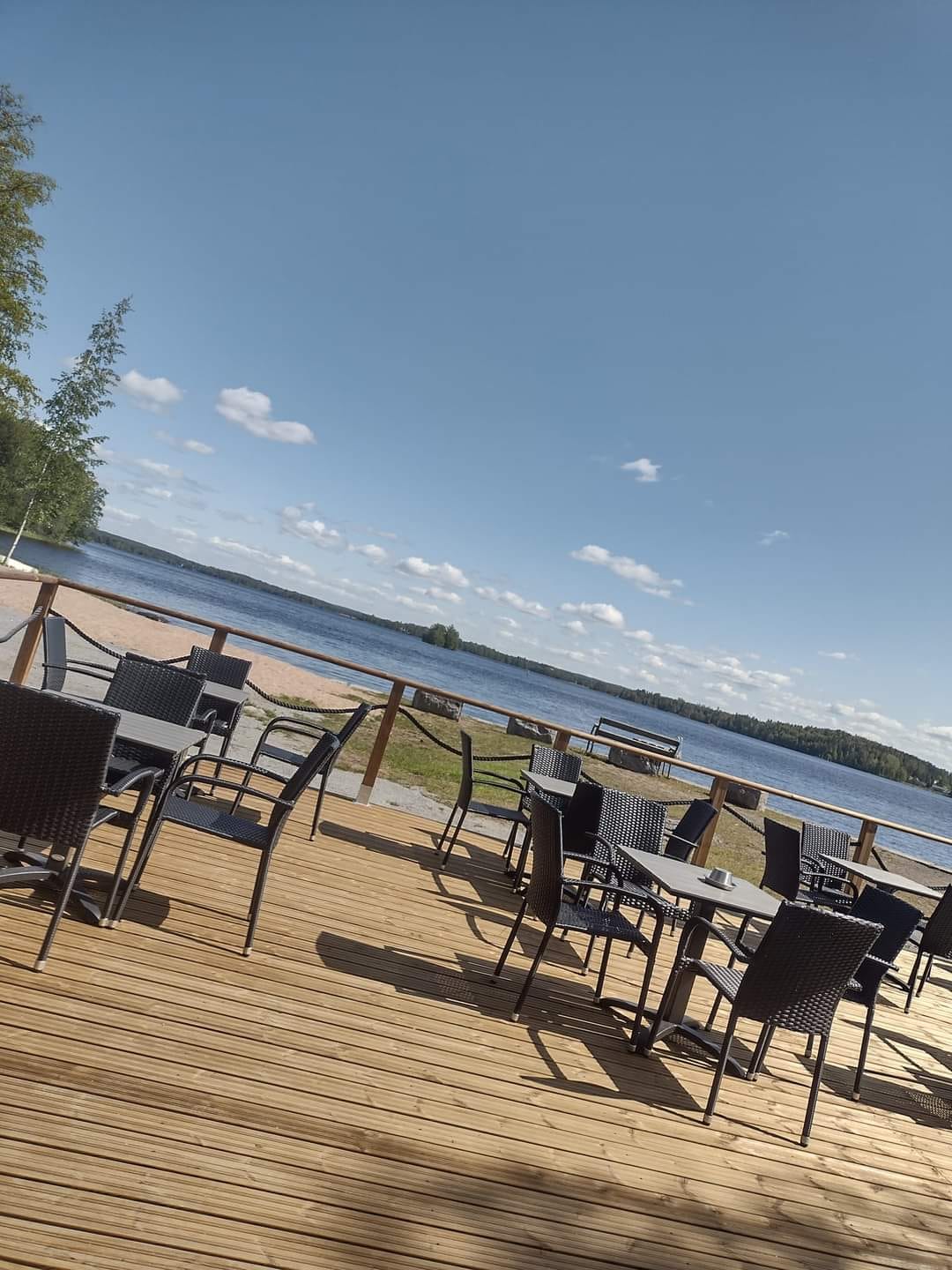 Pikinokka Beach rantabaarin terassi