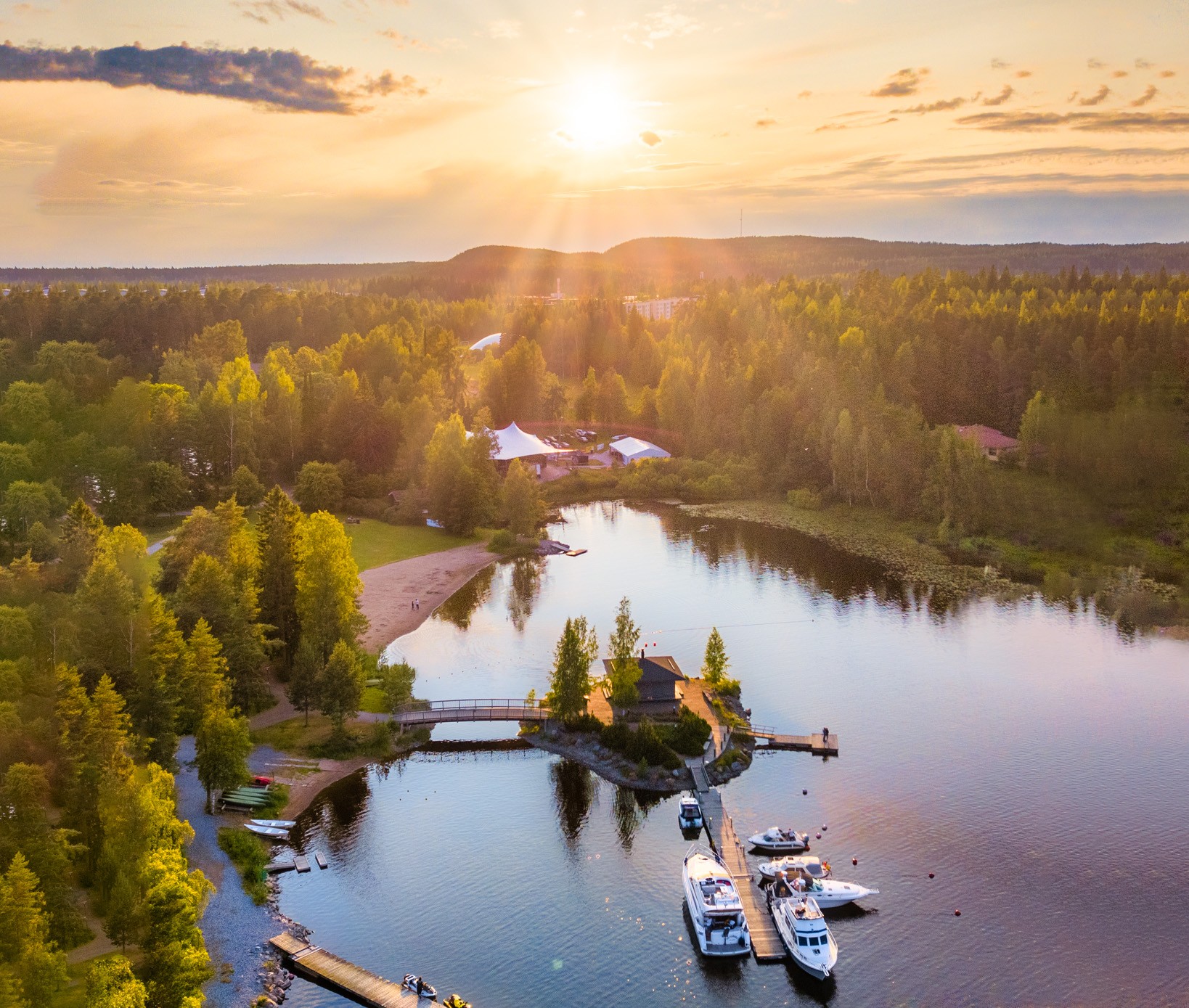 Matkailukeskus Rauhalahti / Rauhalahti Holiday Centre